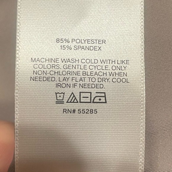 Express square next long sleeve body contour size XL NWT - Picture 2 of 4